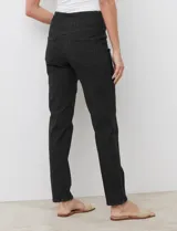 Jegging de algodón elastizado azul, marca Ruby Rd. Pretina ancha elastizada. Delantera con bolsillos simulados. Trasera con bolsillos aplicados.