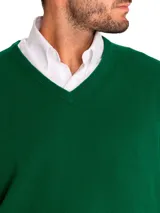 Sweater azul marino de lana con cuello en V.