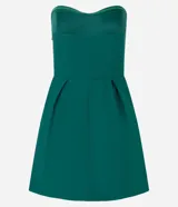 Enterito corto blanco de bengalina, con escote corazón y sin breteles.