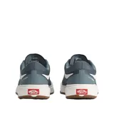 Championes Vans modelo Ultrarange 2.0 MTE, color azul verdoso oscuro con la icónica Sidestripe en blanco. Presentan una puntera de goma moldeada y una entresuela UltraCush™ Lite blanca con suela de goma marrón.