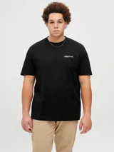 Remera negra de manga corta con cuello redondo, corte holgado y estampado pequeño en el pecho con la leyenda "Originals Available Worldwide".