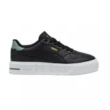 Championes Puma Cali Court negros con detalles en verde y suela blanca con plataforma.