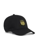 Gorra de béisbol negra con escudo del Club Atlético Peñarol bordado en amarillo en el frente.