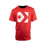 Remera roja de algodón con cuello redondo y mangas cortas. Estampado frontal con el logo de Converse, una estrella dentro de un chevron, relleno con estrellas blancas.