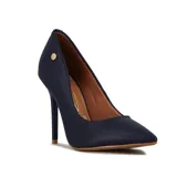 Zapato de tacón alto Vizzano, color nude, con punta fina y detalle de logo dorado en el lateral.