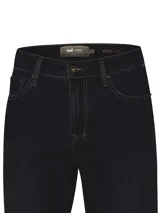 Pantalón de jean azul oscuro, corte recto, con bolsillos delanteros y traseros.