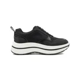 Zapatillas urbanas negras con plataforma blanca y cordones.