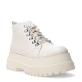 Bota acordonada con plataforma gruesa, color off white, de estilo moderno.
