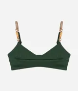 Top de bikini verde oscuro, estilo remera, confeccionado en microfibra texturizada. Cuenta con breteles elásticos ajustables adornados con bambú natural y copas removibles.