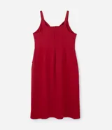 Vestido midi plus size de tela satinada color rojo, con breteles anchos, escote drapeado, cierre por cremallera en la espalda y pollera cruzada.