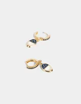 Aros argollas doradas con strass y charm colgante con diseño de sol y luna.