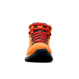 Bota de trekking Columbia Newton Ridge II, color marrón con detalles en negro y rojo. Fabricada en cuero y material sintético impermeable, con suela de goma Omni-Grip para mayor tracción.