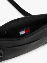 Bandolera negra Tommy Jeans con logo de la marca en el frente y correa ajustable.