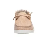 Mocasines Hey Dude modelo Wendy color rosa con suela blanca.