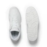 Championes urbanos Lacoste modelo T-Clip, color blanco con logo de la marca en el lateral.