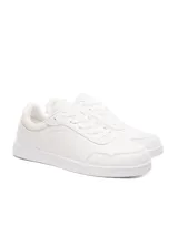 Championes Umbro modelo Max Lady, color blanco, de corte bajo y estilo casual. Presentan el logo Umbro en relieve en el lateral y en la suela.