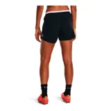 Short deportivo Under Armour Challenger Pro para mujer, color ladrillo con cintura y laterales negros. Logo de la marca en blanco en la pierna derecha.