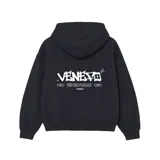 Buzo hoodie negro con estampado en la espalda con el texto "VENETO" en letras estilo graffiti, y la frase "WHERE FEAR FLIPS INTO STYLE. STREET-BORN, FUTURE-BOUND."