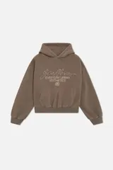 Buzo hoodie color marrón con capucha, bolsillo tipo canguro y puños y cintura acanalados. Estampado frontal con el logo de la marca y la frase "Everyday Urban Aesthetics".