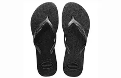 Sandalias Havaianas Fantasia Gloss para mujer, color negro con detalles en gris.