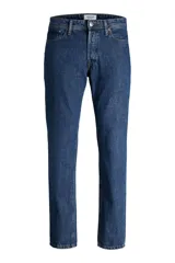 Jean de cinco bolsillos, con diseño clásico y acabado stonewash, de corte tapered con tiro medio.