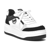 Zapatillas deportivas urbanas blancas con detalles en negro y gris. Plataforma blanca con suela negra.