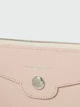 Billetera de cuero color rosado con cierre, de la colección le pliage Héritage.