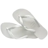Ojotas Havaianas Top color blanco, con suela texturizada y tiras con diseño en relieve y logo de la marca.