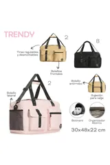 Bolso deportivo color beige con asas de mano y correa de hombro ajustables en negro. Cuenta con dos bolsillos frontales, uno con solapa y cierre de hebilla, y otro con cierre de cremallera y tirador de cordón.