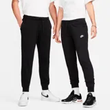 Pantalón largo de jogging Nike Club Fleece Alto-Rise, color negro, con cintura alta y logo bordado en blanco.