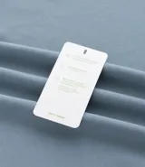 Remera deportiva masculina color azul marino, de corte comfort, cuello redondo y manga corta. Confeccionada en tech fleece con tecnología Dry, que permite la transpiración y secado rápido.