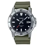 Reloj analógico Casio con caja plateada, esfera negra, bisel plateado con números y correa de resina verde.