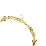 Pulsera dorada con cadena de eslabones gruesos y dijes hexagonales con circonitas blancas.