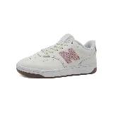 Championes New Balance Lifestyle Mode de Vie, color blanco con logo "N" en rosa.