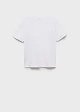 Remera blanca de algodón regenerativo, de corte recto, cuello redondo y mangas cortas.