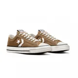 Championes Converse Star Player 76 de caña baja, color marrón con logo de estrella y galón en blanco.