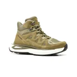 Bota de caña media Hi-Tec Kelton color gris claro, con detalles en cuero sintético y malla. Cuenta con cordones redondos, cuello acolchado y suela gruesa con tecnología de amortiguación.