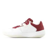 Championes New Balance 696 V6 para dama, color blanco con detalles en bordó y rosa. Capellada de malla y material sintético.