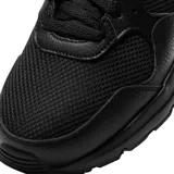 Championes Nike Air Max SC, color negro con detalles en blanco. Capellada de cuero, tela y malla, con amortiguación Air Max visible.