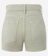 Short pollera corto femenino de sarga color rosa pálido, con cintura con trabillas, bolsillos y cierre delantero tradicional.