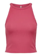Top ajustado color fucsia, de tejido acanalado, con cuello redondo y sisas americanas.