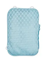 Bolso bandolera Under Armour Loudon, color celeste con detalles en blanco. Cuenta con dos compartimentos con cierre y correa ajustable.