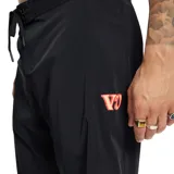 Boardshort de natación color negro, de largo 19 pulgadas, con cierre de cordón en la cintura.