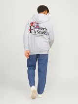 Hoodie gris melange con estampado en la espalda de un texto con flores y dibujos animados.