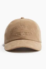 Gorra color beige de pana con bordado frontal con la inscripción "Greenwich Lower Manhattan New York City".