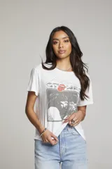 Camiseta blanca con estampado gráfico de Mick Jagger y Keith Richards en estilo vintage.