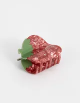 Broche para el pelo con forma de frutilla, color rojo con detalles de strass y hoja verde.