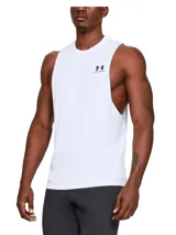 Musculosa blanca de algodón con logo Under Armour estampado en el pecho.