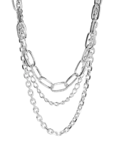 Collar plateado de múltiples cadenas de eslabones de diferentes diseños.