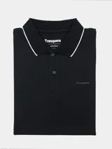 Remera tipo polo color beige, de corte clásico, con cuello y puños acanalados en contraste marrón oscuro.